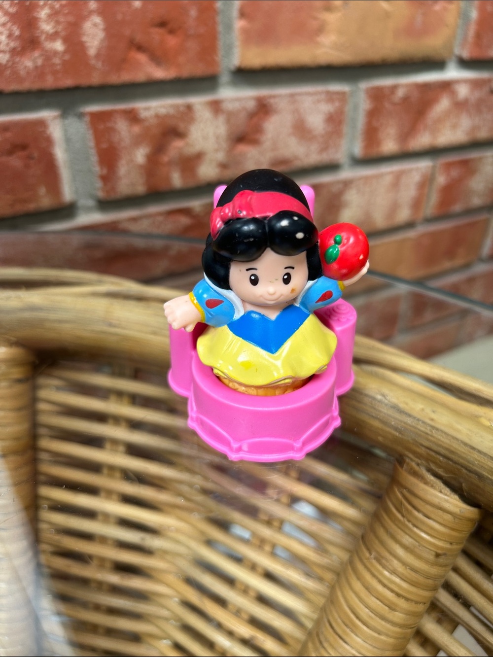 Little People Snow White Princess Talker with Chair (2014)